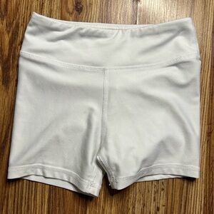 DSG girls white active shorts (8-9)